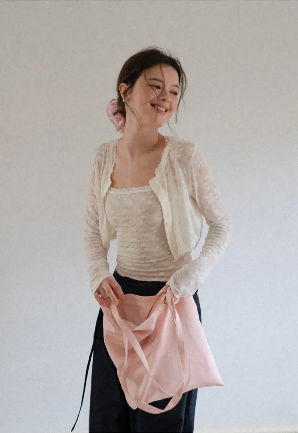 Lace Trim Cropped Long Sleeve Knit Top
