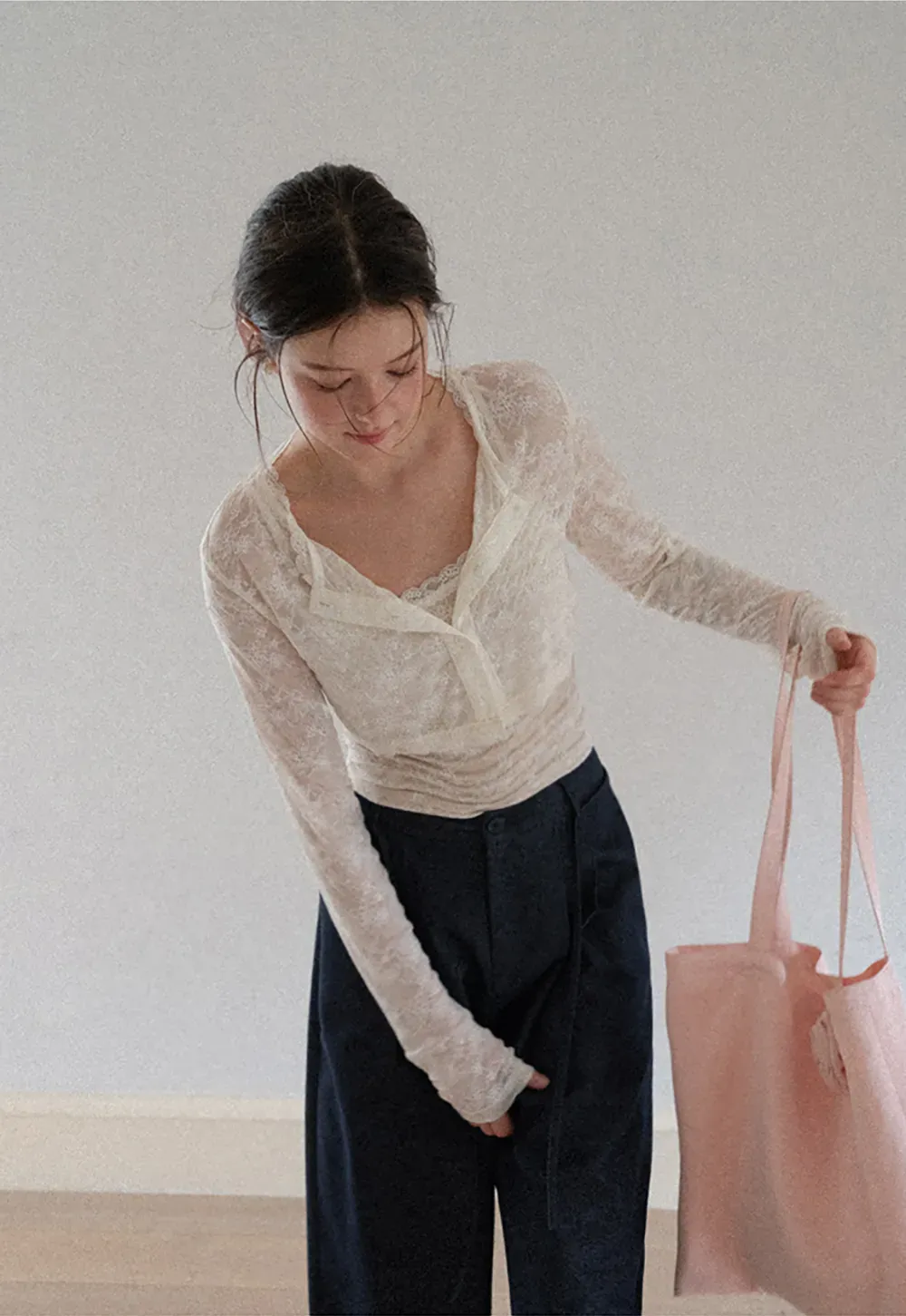 Lace Trim Cropped Long Sleeve Knit Top