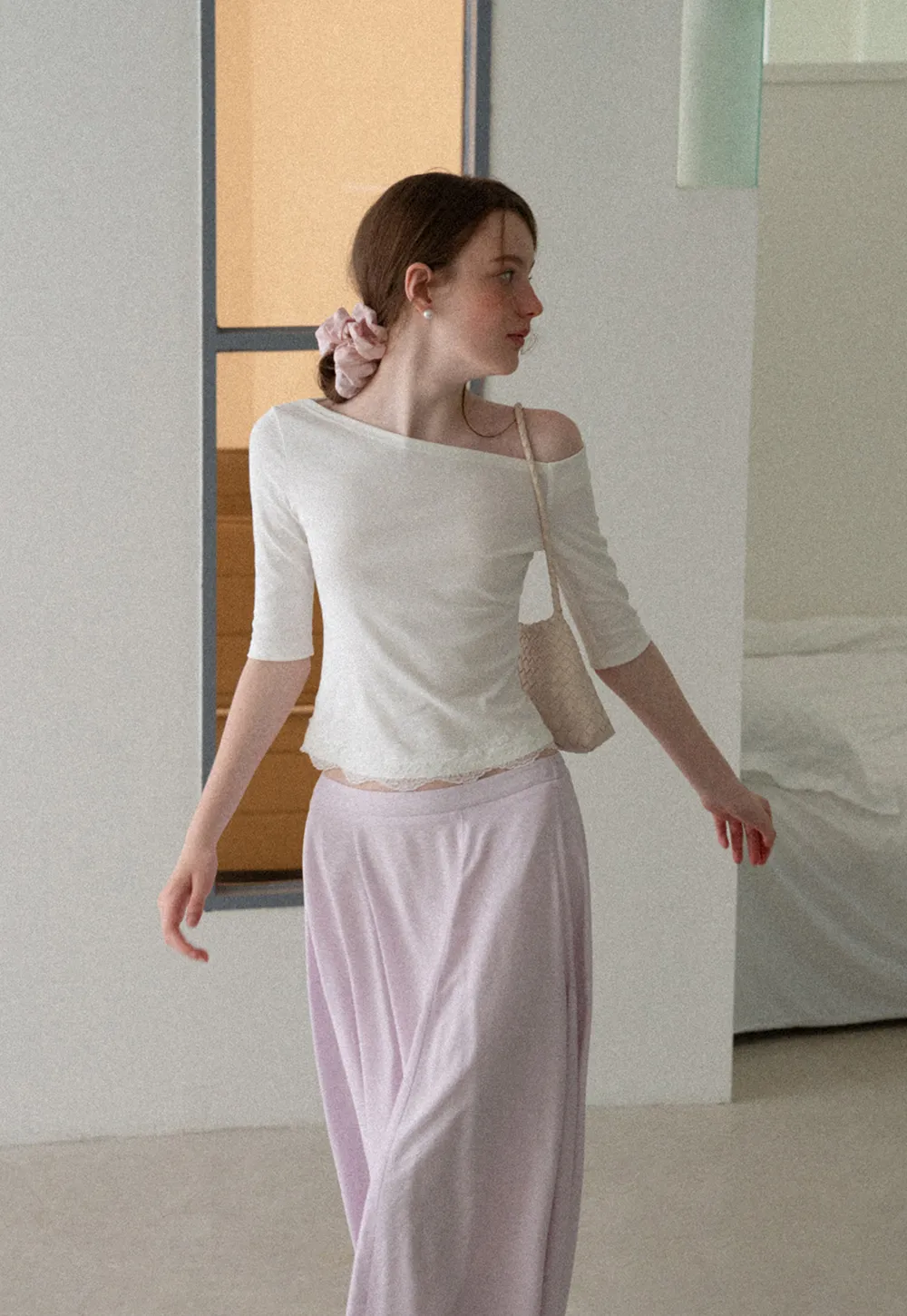 Asymmetrical Neckline Lace Trim Cropped T Shirt