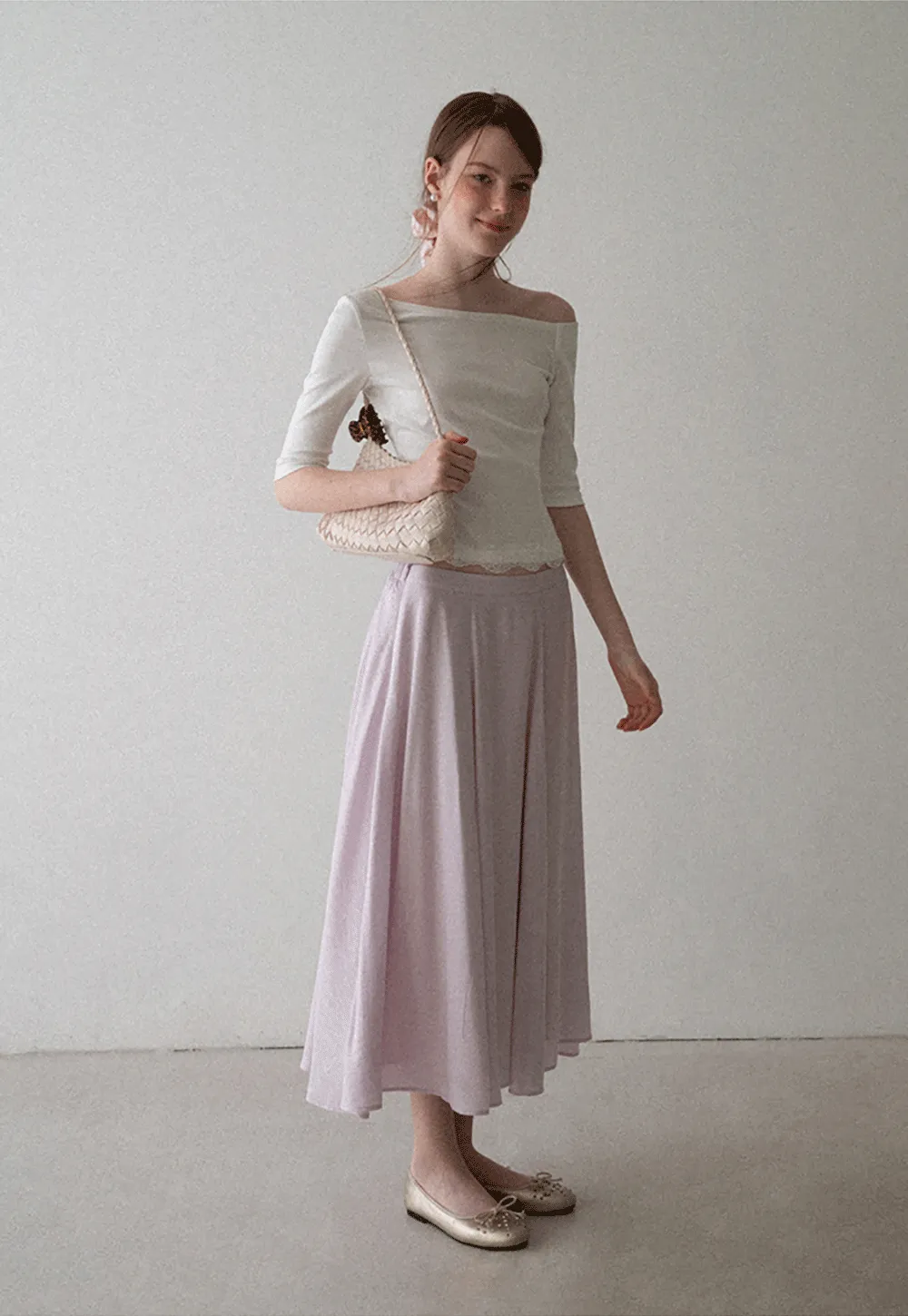 Asymmetrical Neckline Lace Trim Cropped T Shirt