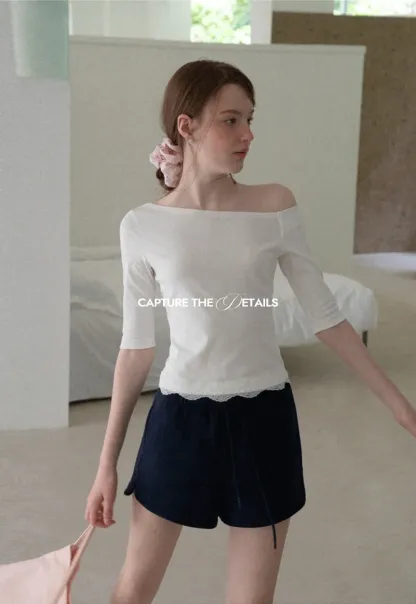 Asymmetrical Neckline Lace Trim Cropped T Shirt