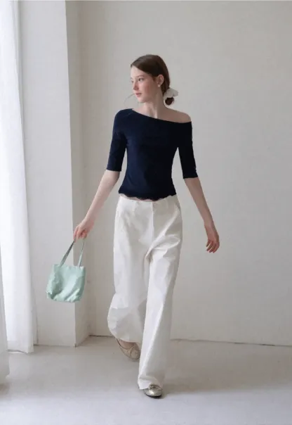 Asymmetrical Neckline Lace Trim Cropped T Shirt