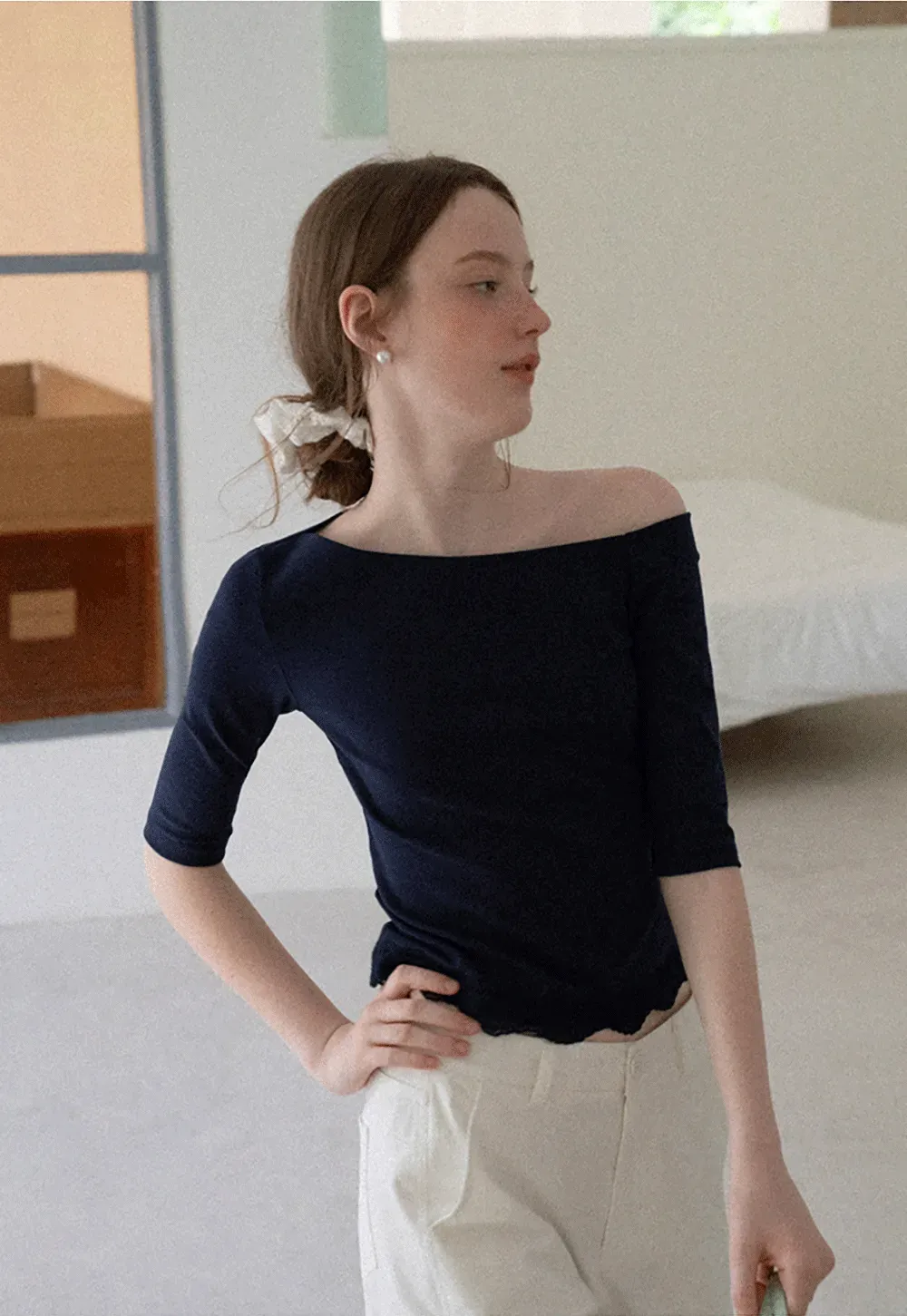 Asymmetrical Neckline Lace Trim Cropped T Shirt