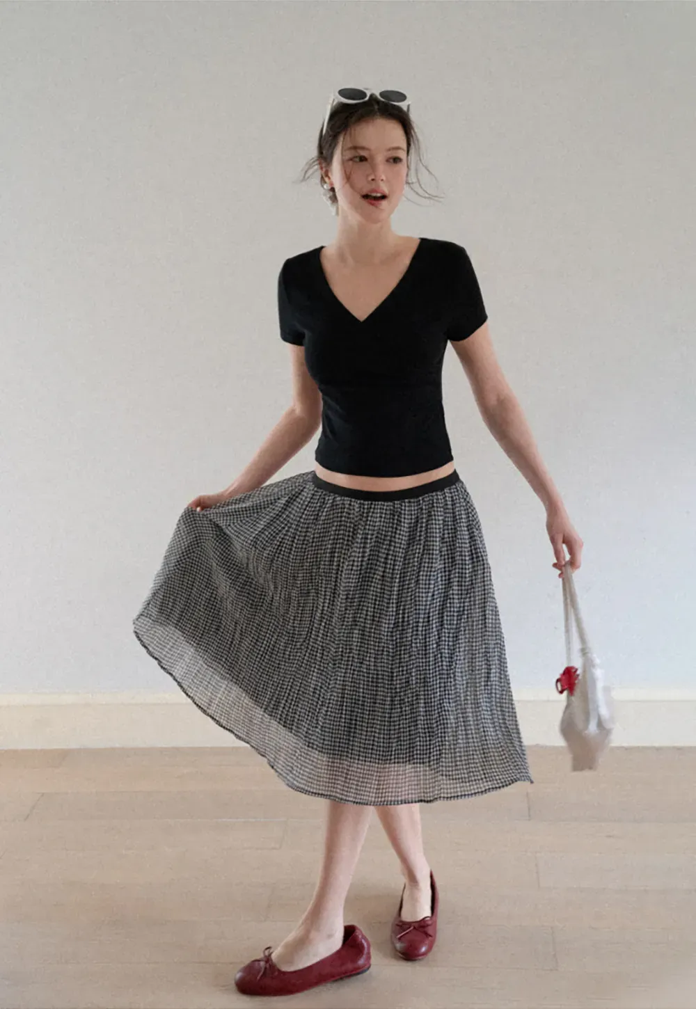 V Neck Cropped Short Sleeve Tshirt