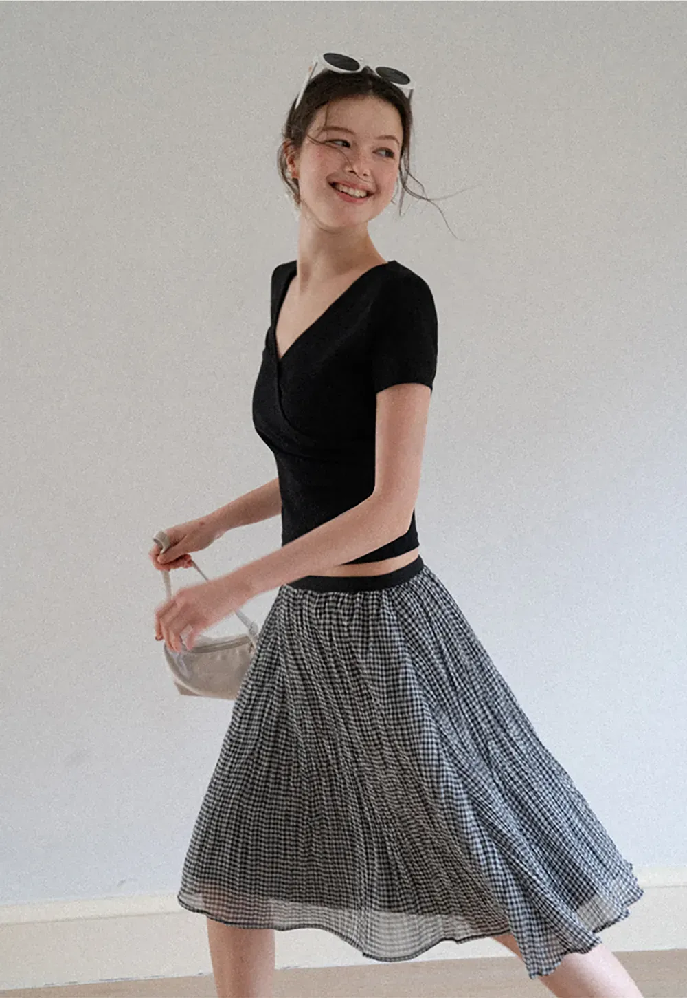 V Neck Cropped Short Sleeve Tshirt