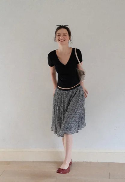 V Neck Cropped Short Sleeve Tshirt