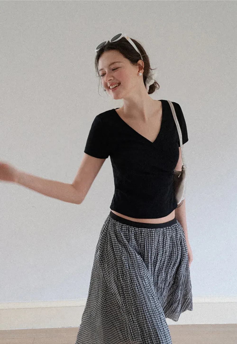 V Neck Cropped Short Sleeve Tshirt