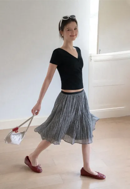 V Neck Cropped Short Sleeve Tshirt