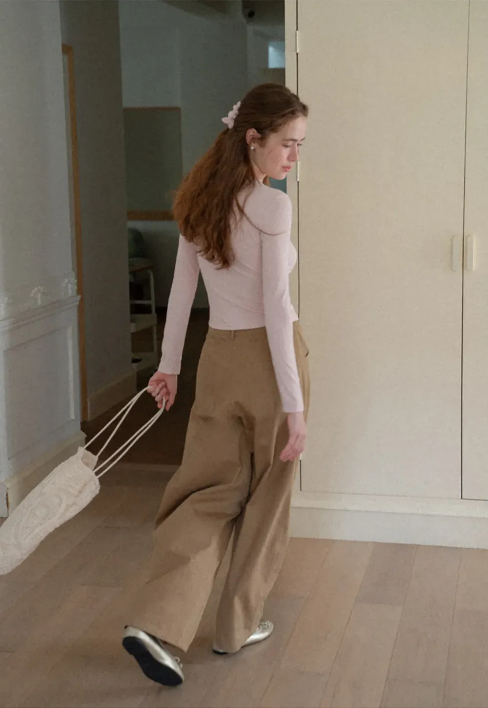 Long Sleeve Round Neck Fitted Knit Top