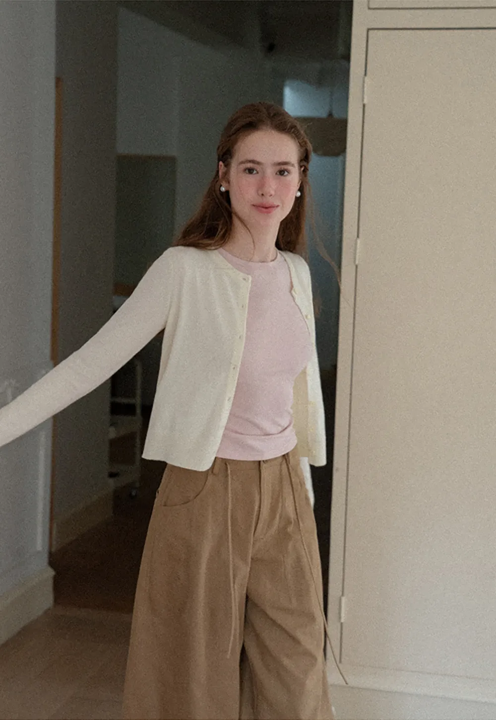 Long Sleeve Round Neck Fitted Knit Top
