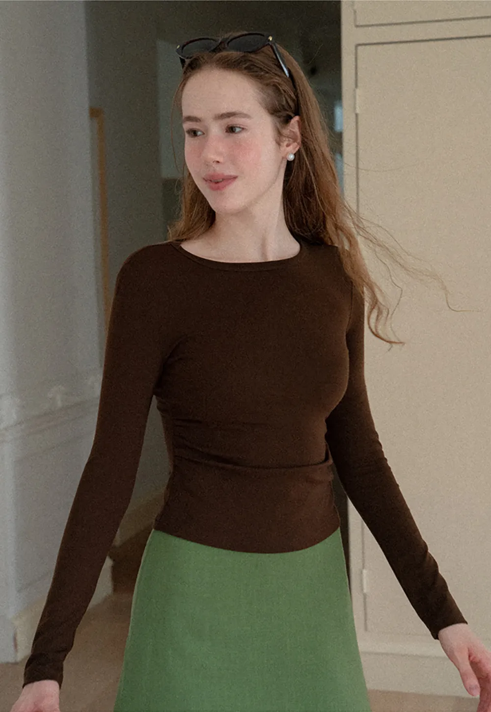 Long Sleeve Round Neck Fitted Knit Top