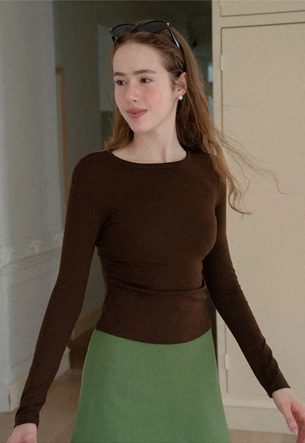 Long Sleeve Round Neck Fitted Knit Top
