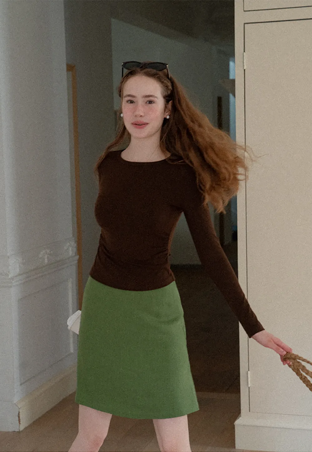 Long Sleeve Round Neck Fitted Knit Top