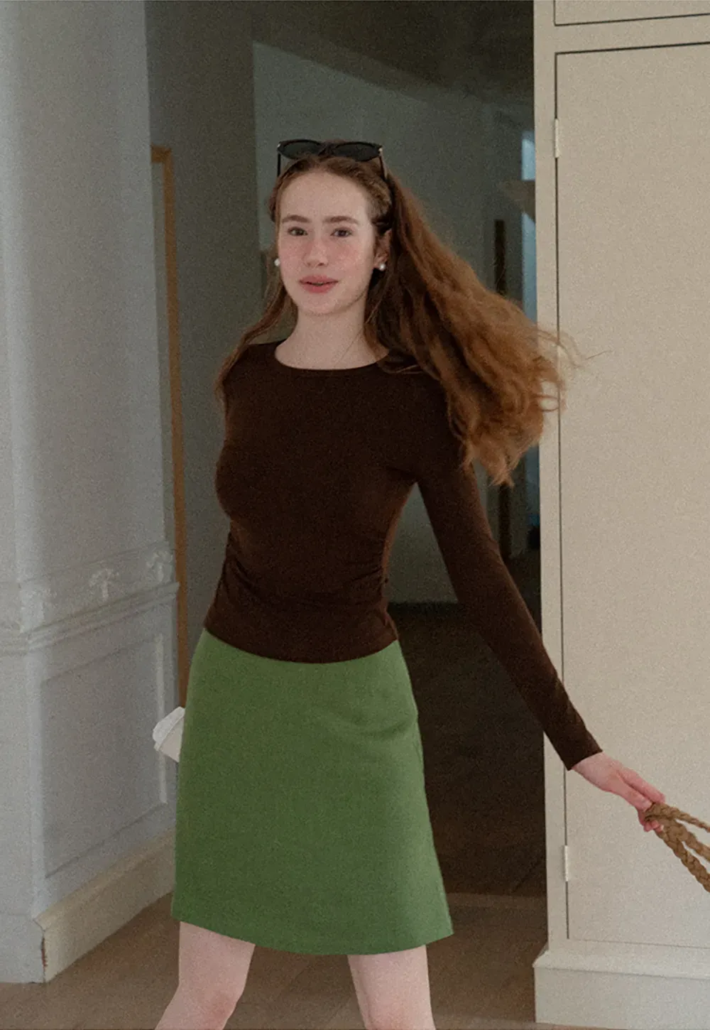 Long Sleeve Round Neck Fitted Knit Top
