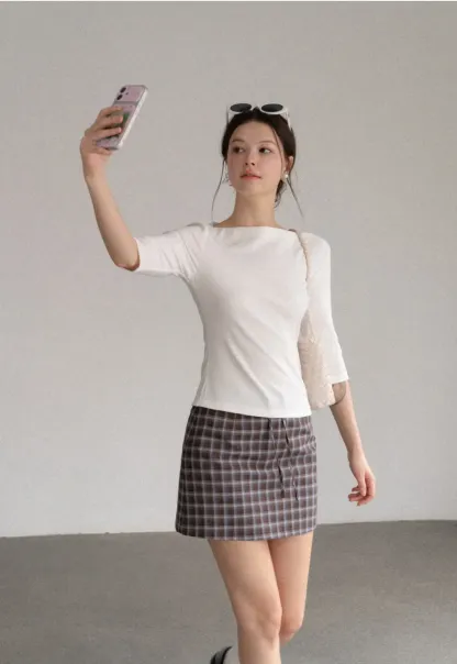 Boat Neck Three Quarter Sleeve Ribbed Knit Tshirt