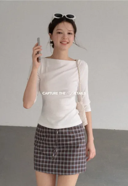 Boat Neck Three Quarter Sleeve Ribbed Knit Tshirt