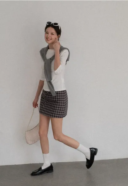 Boat Neck Three Quarter Sleeve Ribbed Knit Tshirt