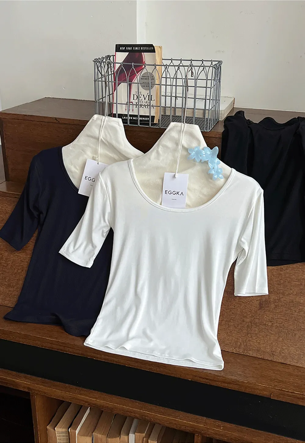 Scoop Neck Short Sleeve Fitted Tshirt