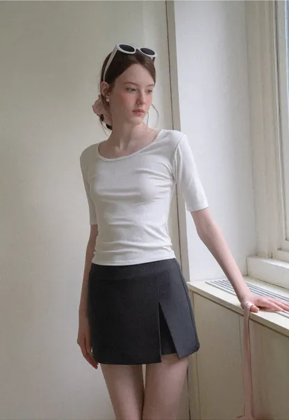 Scoop Neck Short Sleeve Fitted Tshirt
