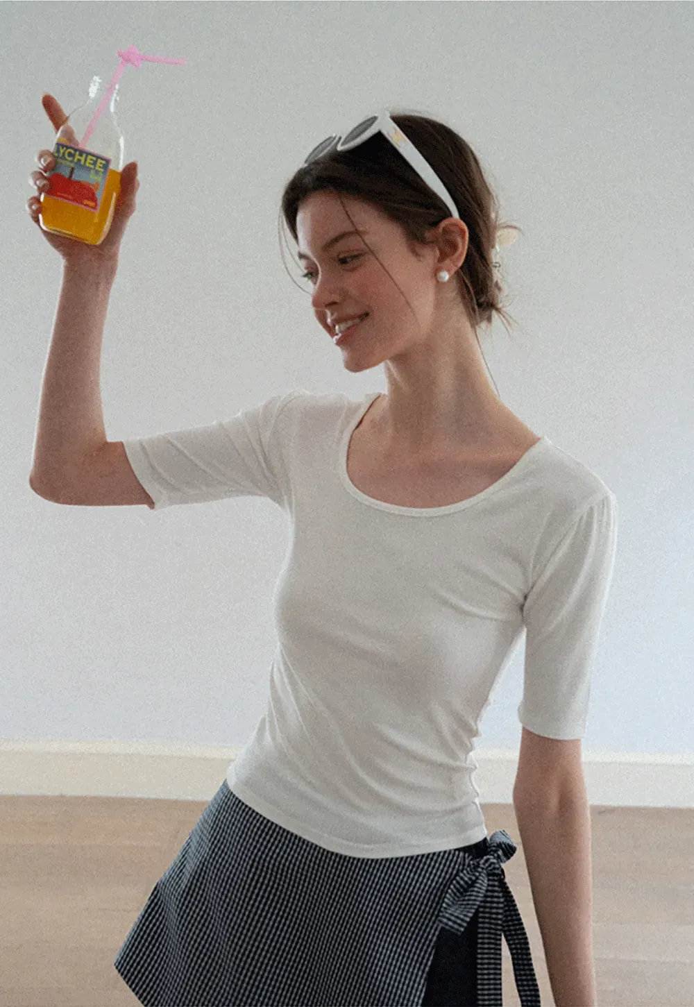 Scoop Neck Short Sleeve Fitted Tshirt