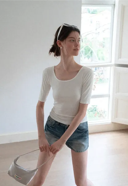 Scoop Neck Short Sleeve Fitted Tshirt