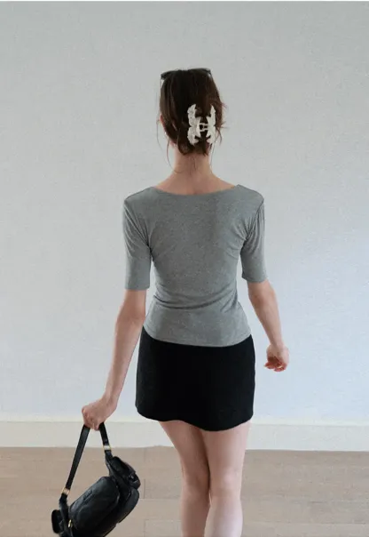Scoop Neck Short Sleeve Fitted Tshirt