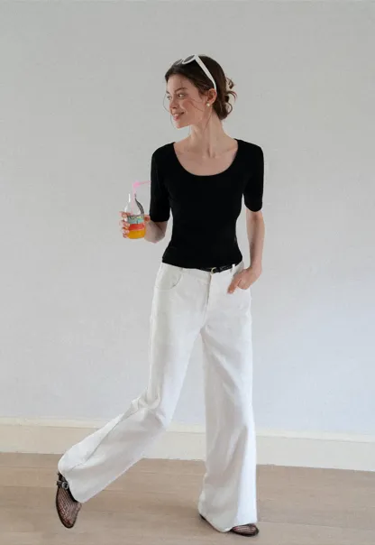 Scoop Neck Short Sleeve Fitted Tshirt