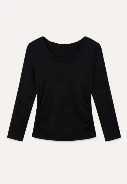 V Neck Three Quarter Sleeve Fitted T Shirt