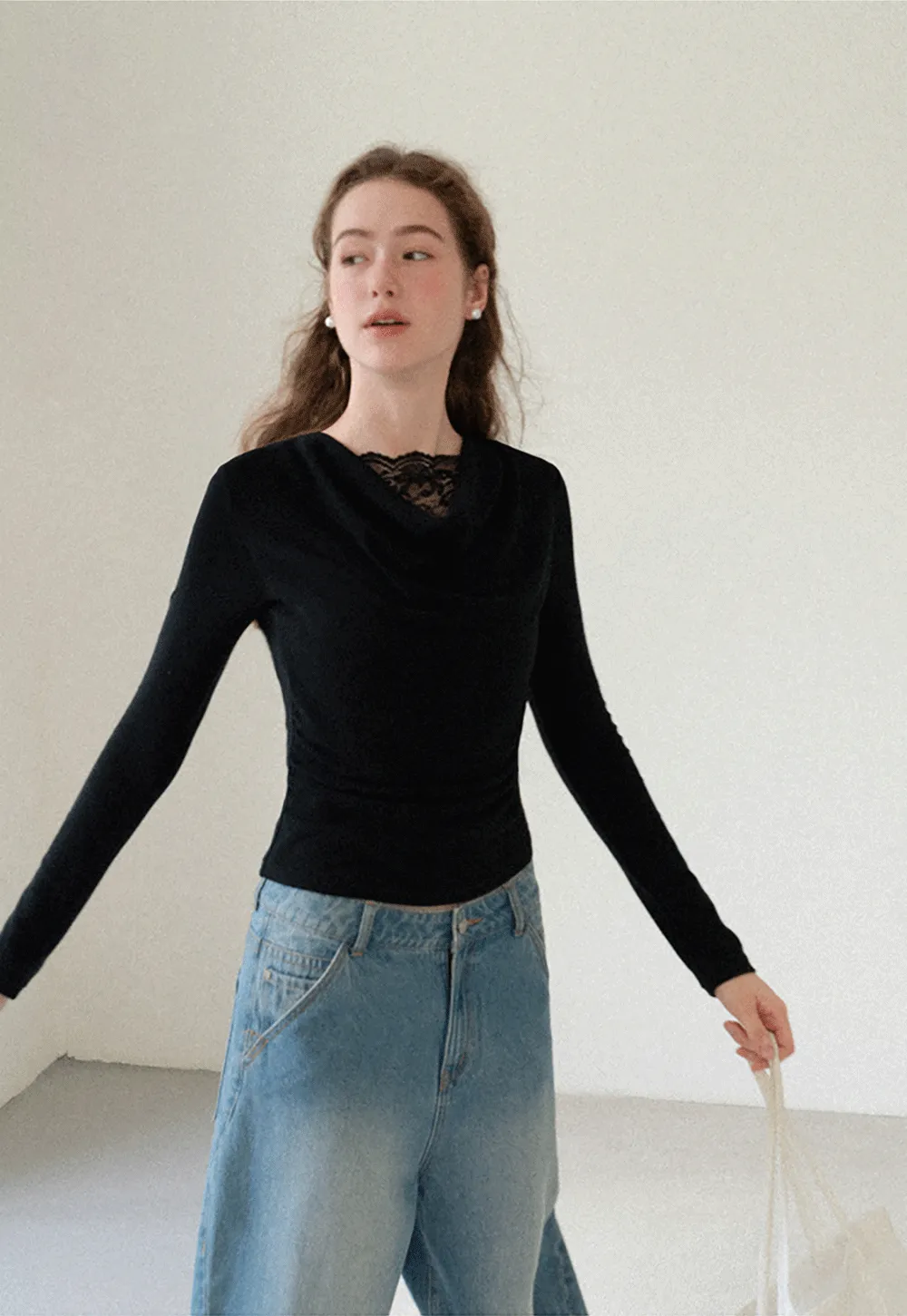 Lace Trim V Neck Long Sleeve Knit Top