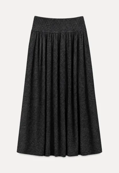 Lace Trim V Neck Long Sleeve Top and Flowing Maxi Skirt