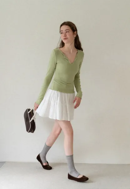 V Neck Long Sleeve Ribbed Knit Top