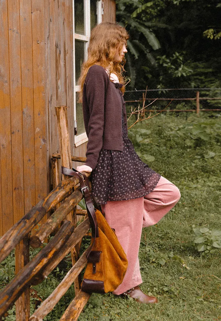 Ruffled Collar Long Sleeve Knit Top