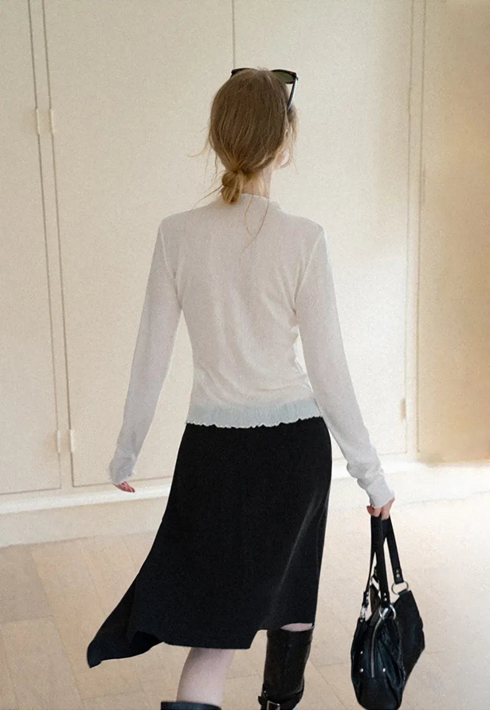 Scalloped Hem Long Sleeve Knit Top