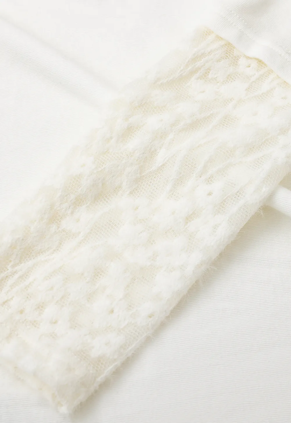 Lace Trim Half Sleeve Mock Neck Knit Top