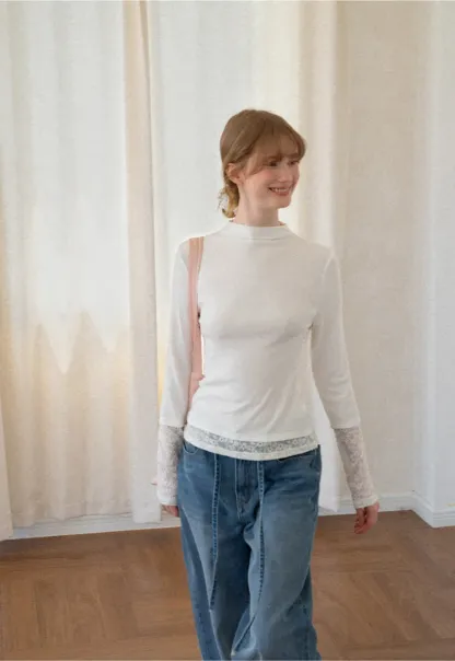 Lace Trim Half Sleeve Mock Neck Knit Top