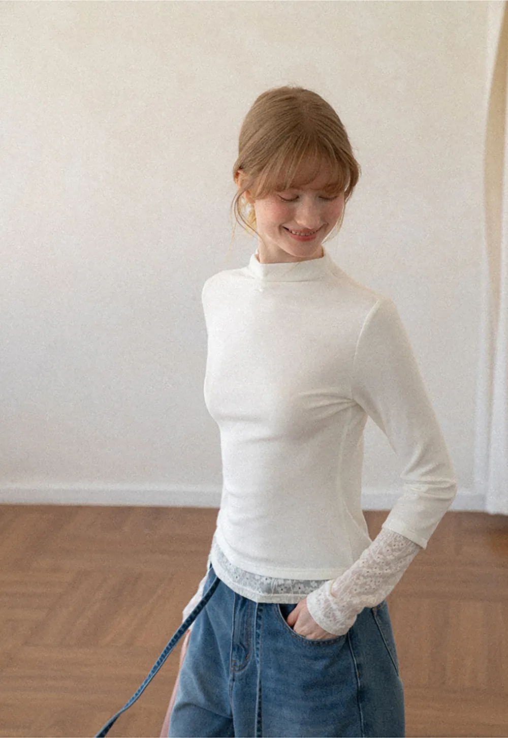 Lace Trim Half Sleeve Mock Neck Knit Top
