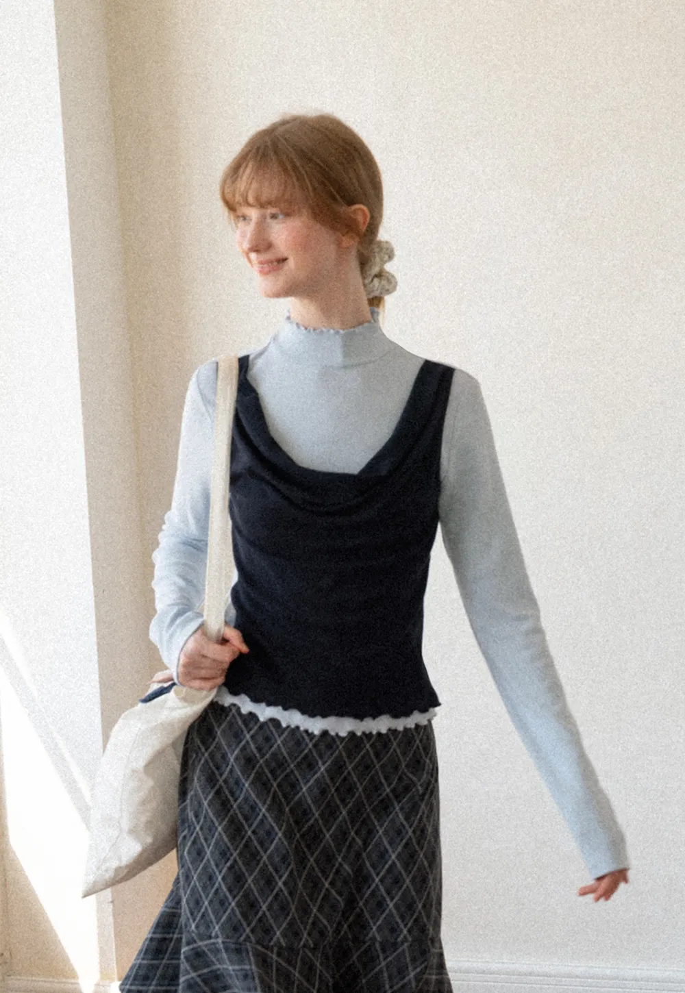 Cowl Neck Layered Top with Lace Hem Tshirt