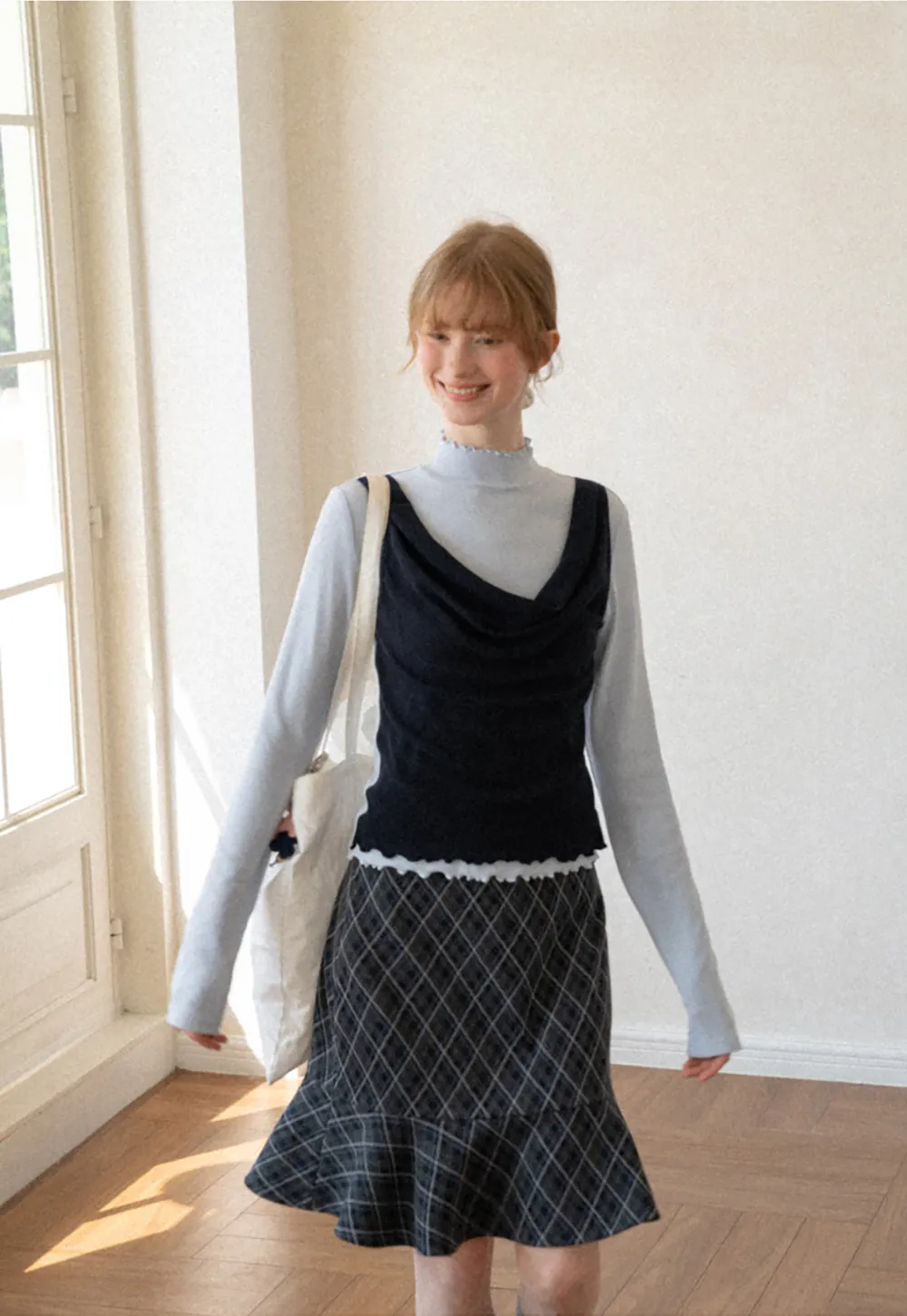 Cowl Neck Layered Top with Lace Hem Tshirt