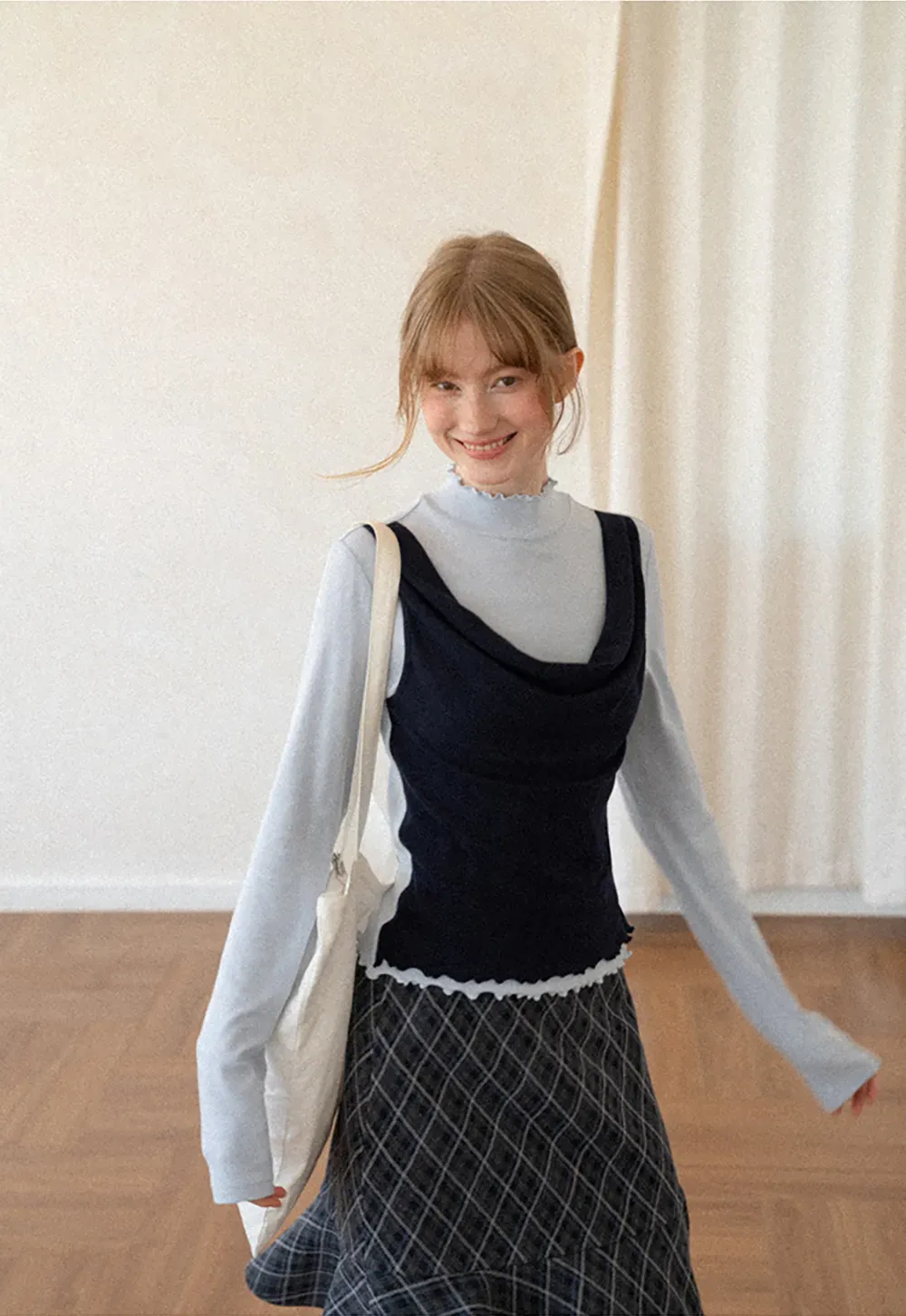 Cowl Neck Layered Top with Lace Hem Tshirt