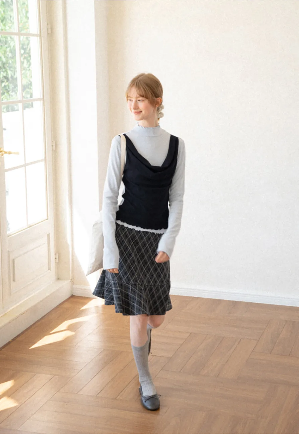 Cowl Neck Layered Top with Lace Hem Tshirt
