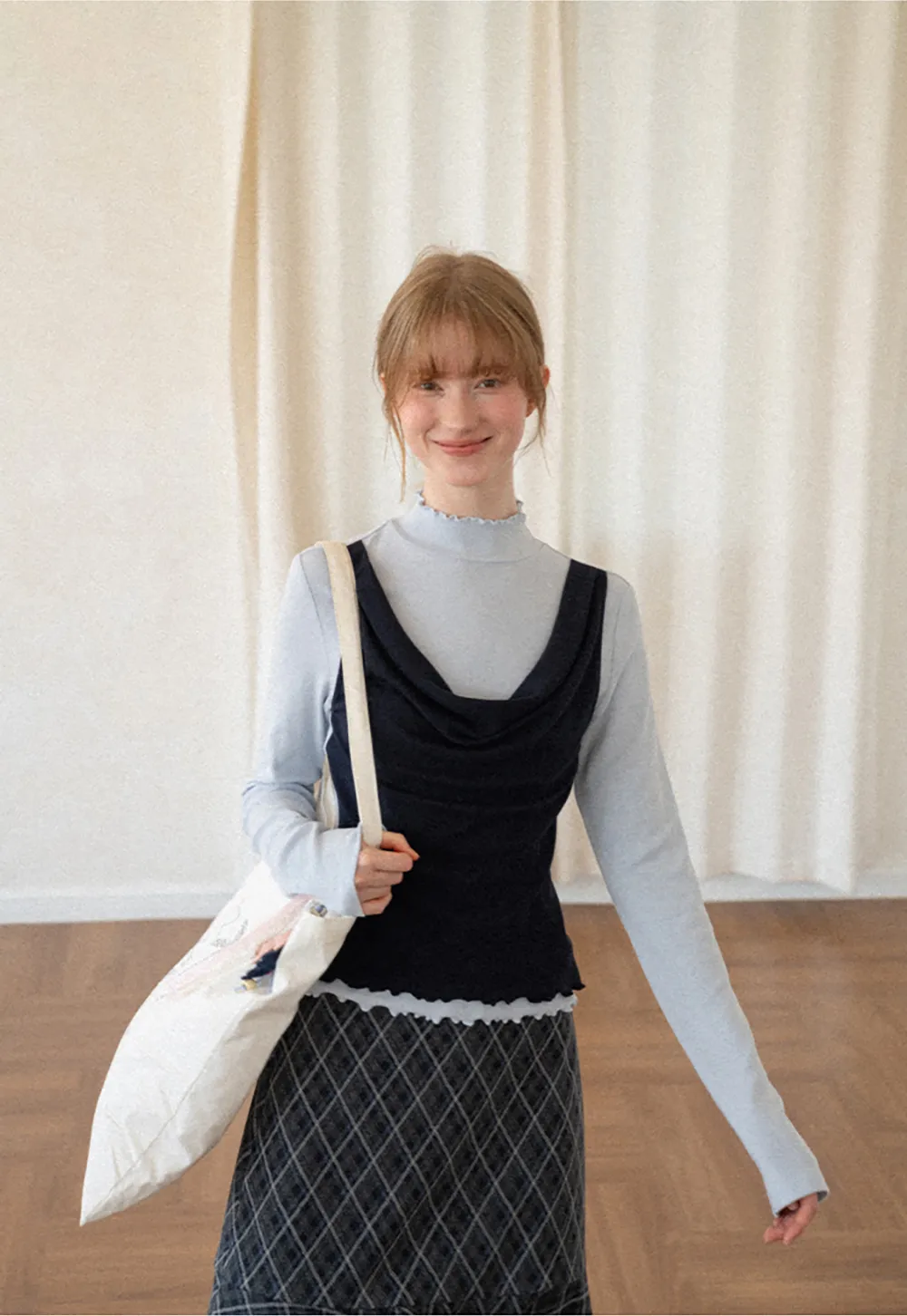 Cowl Neck Layered Top with Lace Hem Tshirt