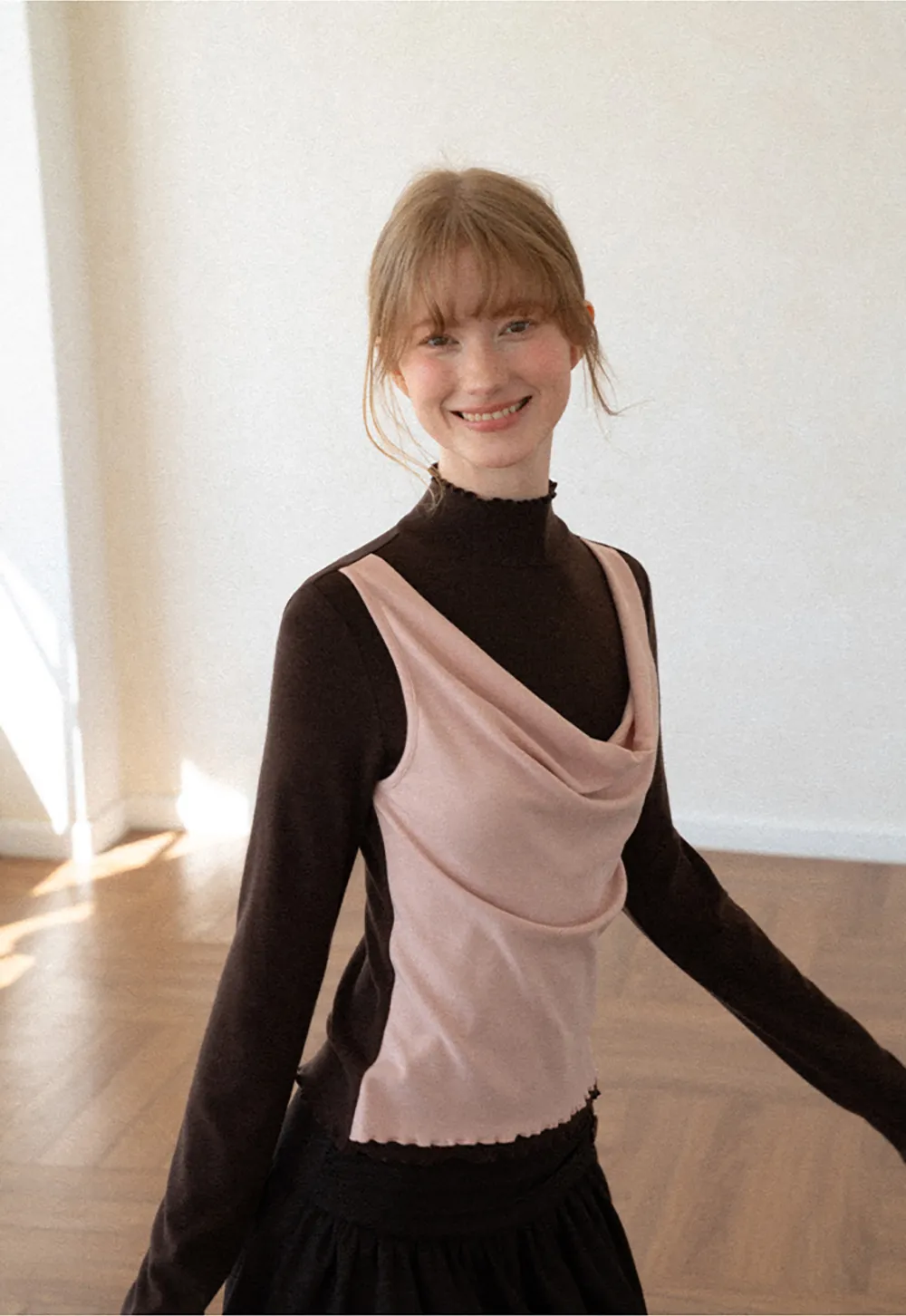 Cowl Neck Layered Top with Lace Hem Tshirt