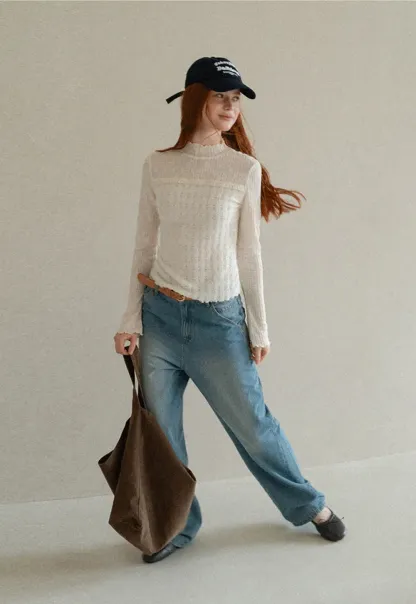 Textured Knit Top with Ruffled Collar and Long Sleeves