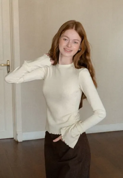 Scalloped Hem Long Sleeve Knit Top