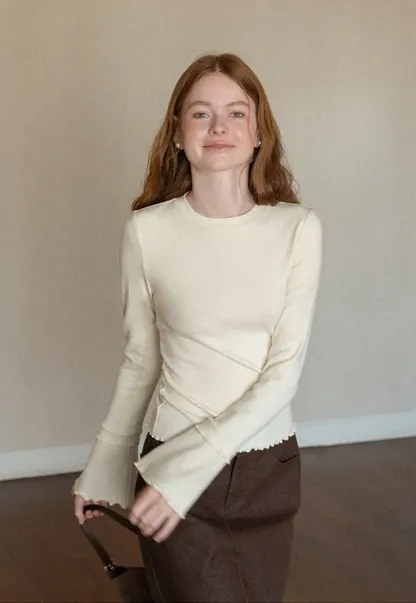 Scalloped Hem Long Sleeve Knit Top