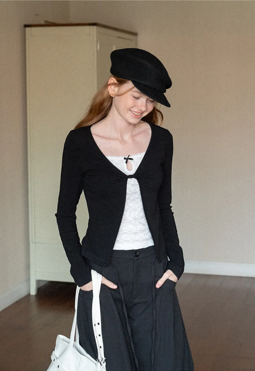 Lace Trim V Neck Cropped Knit Top