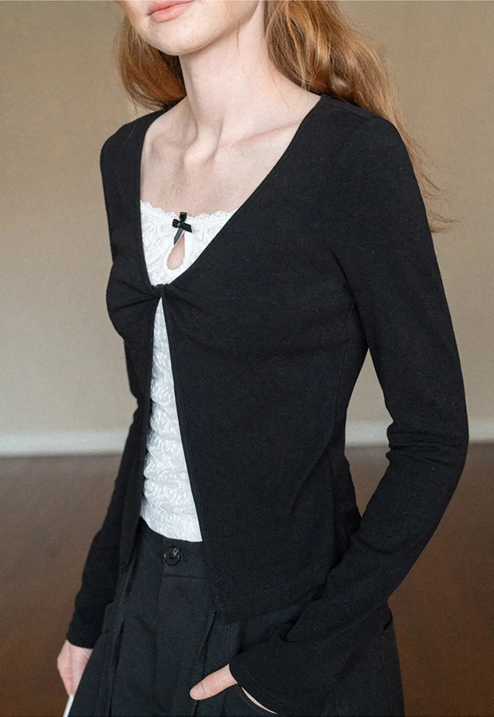 Lace Trim V Neck Cropped Knit Top