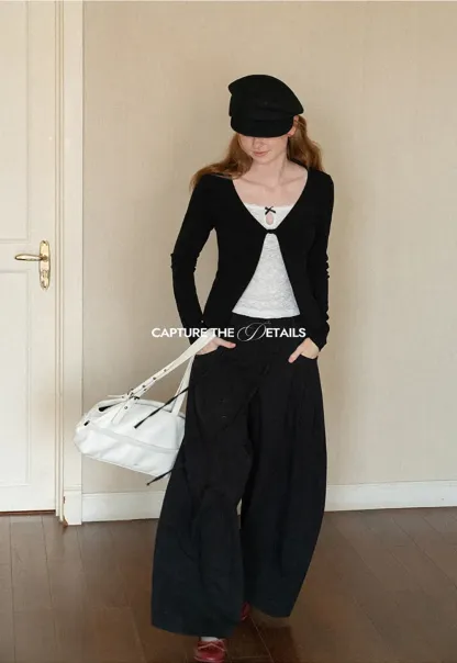 Lace Trim V Neck Cropped Knit Top