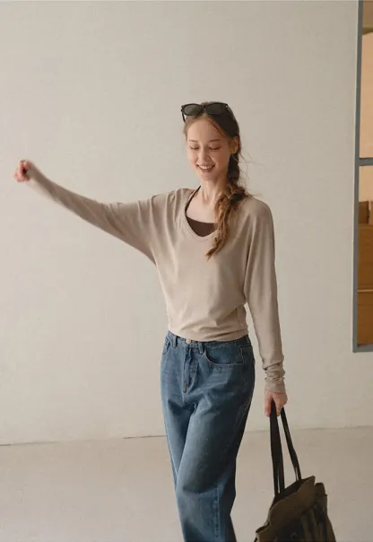 V Neck Long Sleeve Lightweight Knit T Shirt