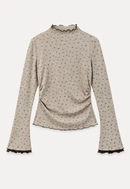 Scalloped Hem Long Sleeve Textured Knit Top